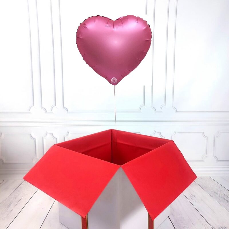 Box z balonem w kształcie serca - różowy mat